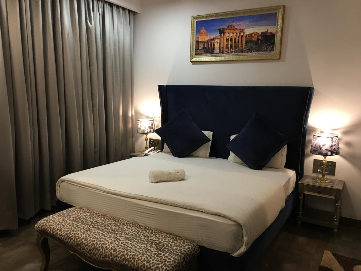 Hotel Posh Chandīgarh Exteriér fotografie
