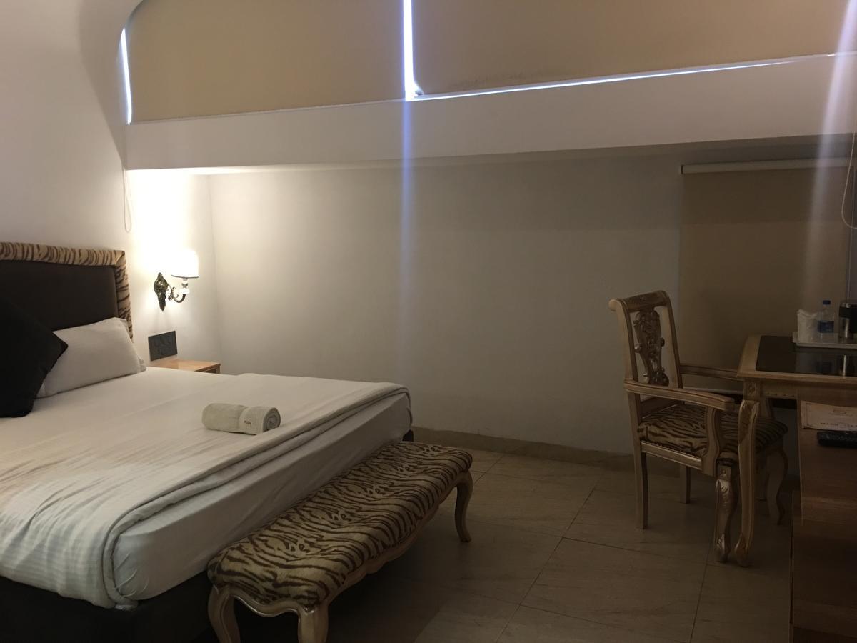 Hotel Posh Chandīgarh Exteriér fotografie