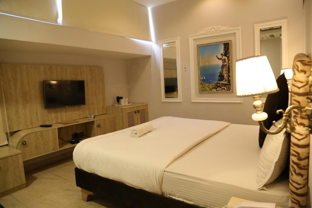 Hotel Posh Chandīgarh Exteriér fotografie