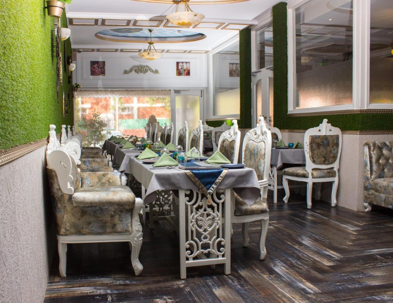 Hotel Posh Chandīgarh Exteriér fotografie